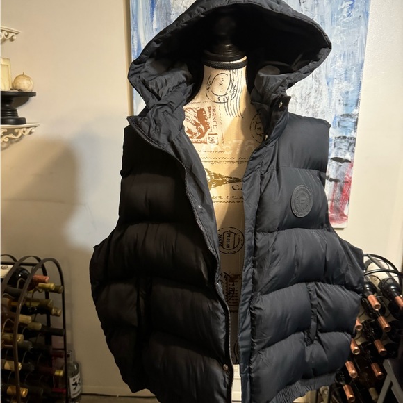 Expedition Puffer Vest - Picture 4 of 6